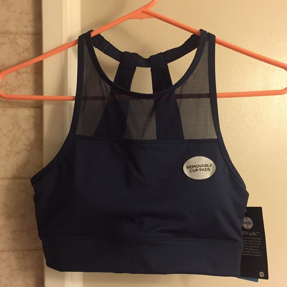 Marika sports bra